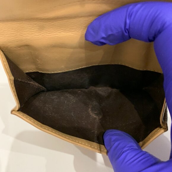 Gucci Beige Leather Bifold Wallet Sku#84861 (gently used) - Picture 6 of 13